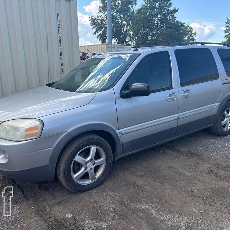 2005 PONTIAC MONTANA