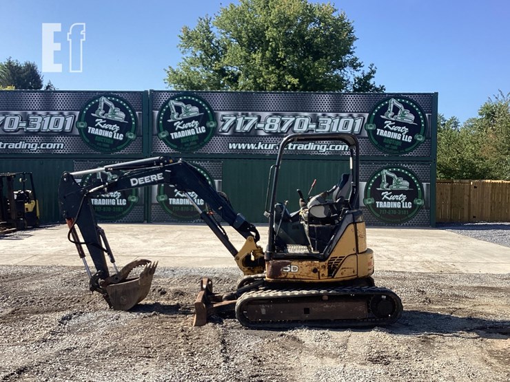 2013-deere-35d-image-1