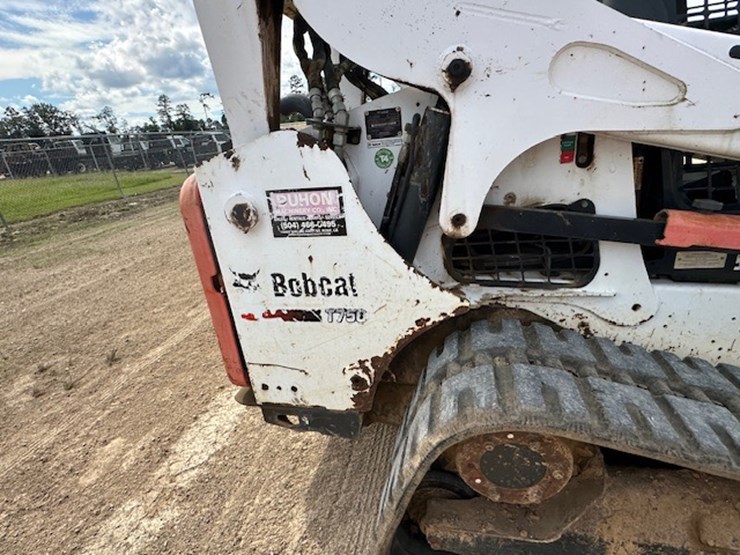 2015-bobcat-t750-image-26