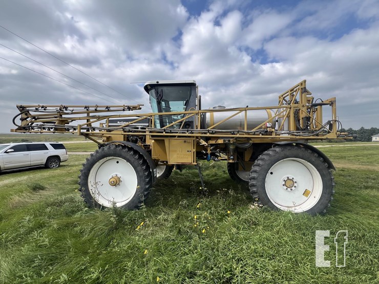 rogator-sprayer-image-12