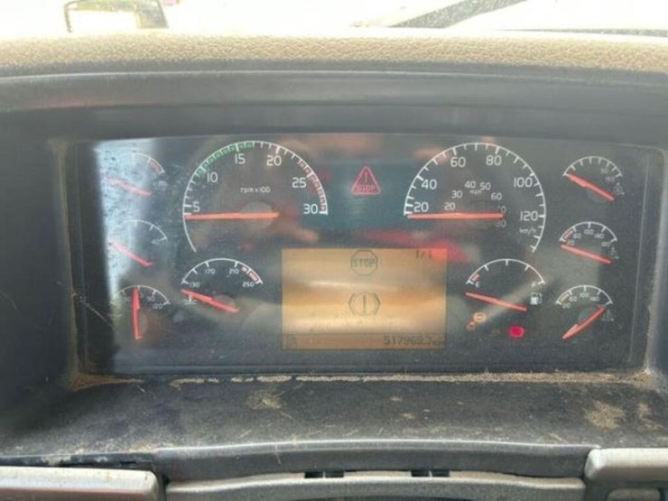 2005-volvo-wxll-tri/a-dump-truck-4v5k99gh55n391882-image-13