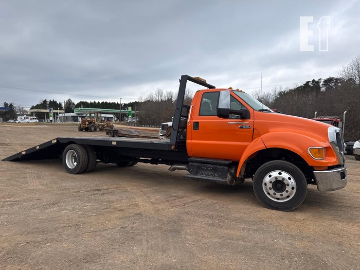 2012-ford-f650-sd-image-1