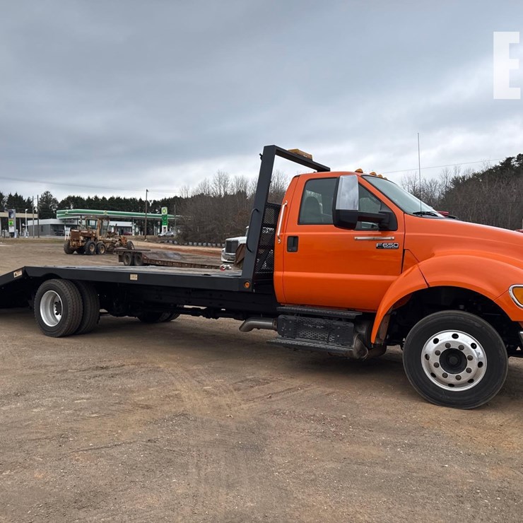 2012 FORD F650 SD
