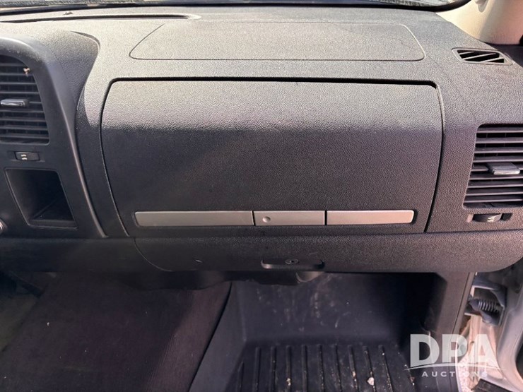 2014-chevrolet-2500hd-image-60
