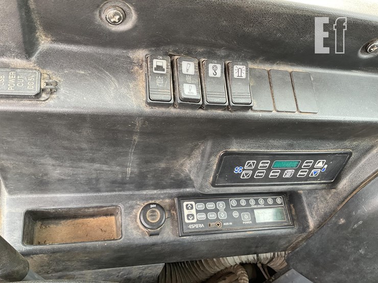 2019-takeuchi-tb2150-image-16