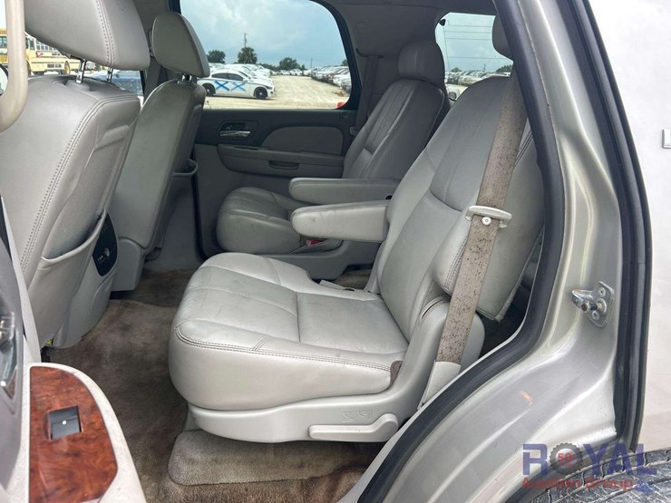 2007-chevrolet-tahoe-image-19