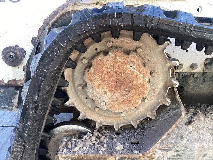 2021-bobcat-t770-image-14