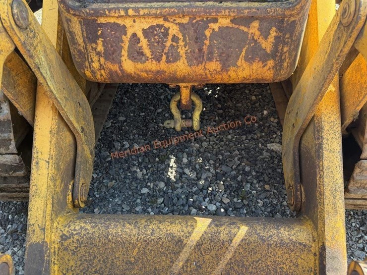 deere-450b-image-22