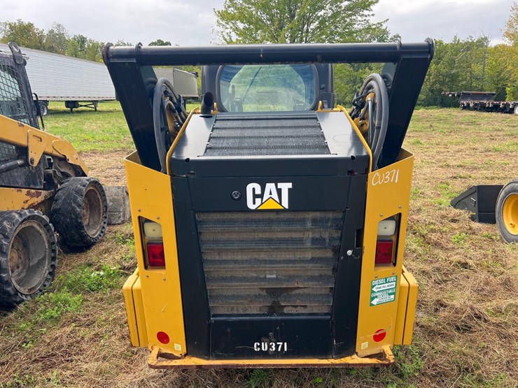 2017-caterpillar-262d-image-6
