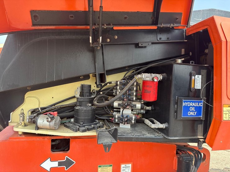 jlg-600s-image-12