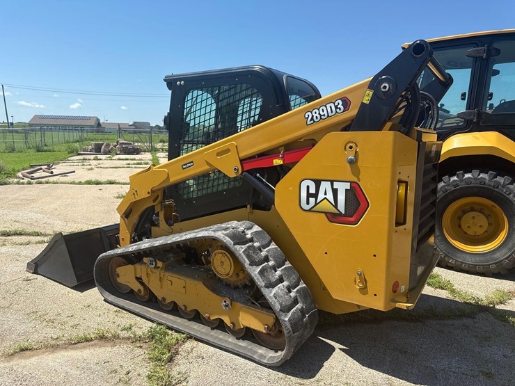 2023-caterpillar-289d3-image-3