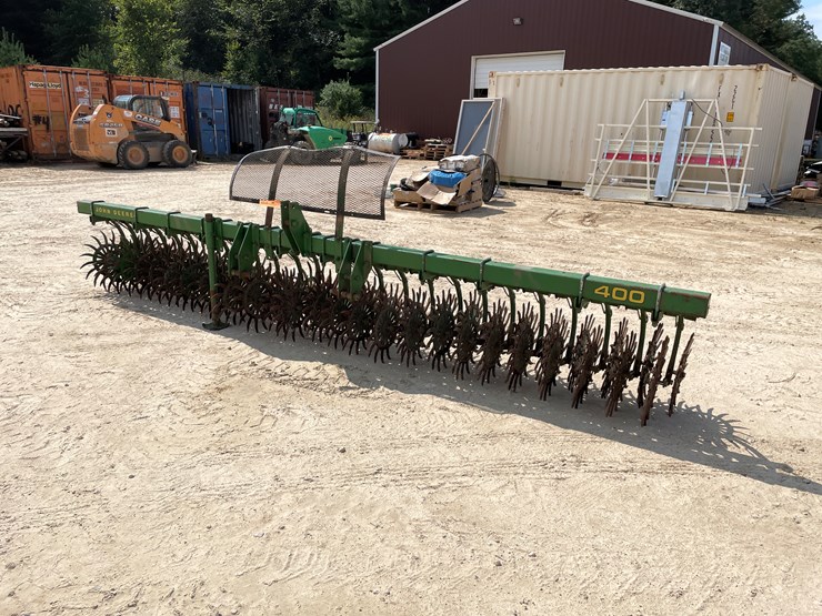 john-deere-400-image-1