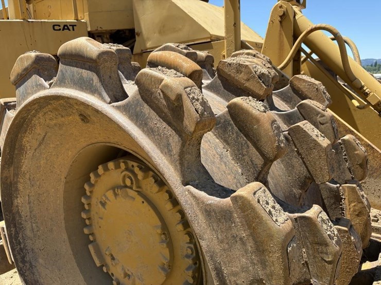 1986-caterpillar-825c-image-11