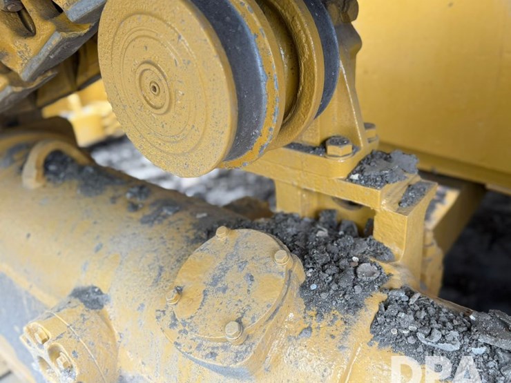 2019-caterpillar-d6t-image-15