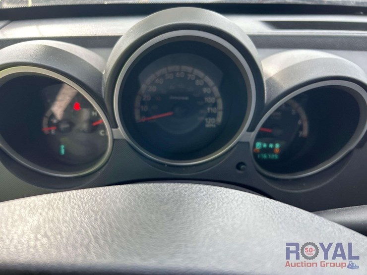 2011-dodge-nitro-image-12