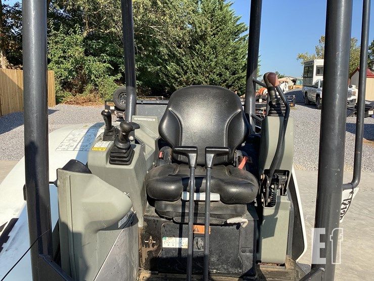 2020-bobcat-e35-image-23
