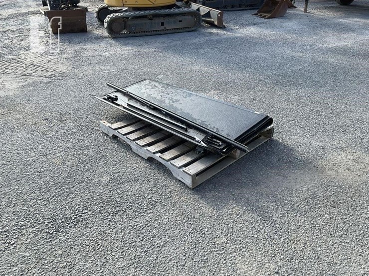 pickup-truck-bed-cover-image-2