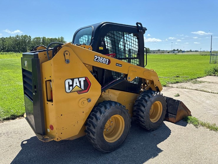 2022-caterpillar-236d3-image-5