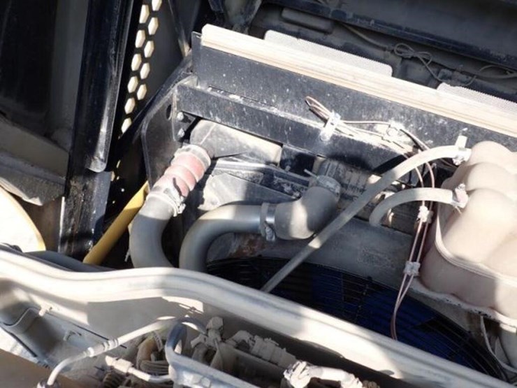 2014-caterpillar-950k-image-36