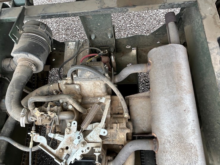 john-deere-gator-image-9