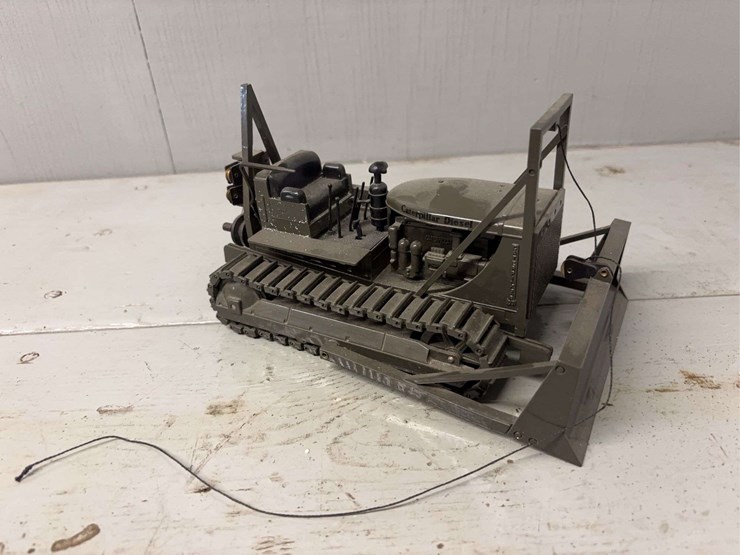 caterpillar-d7-image-15