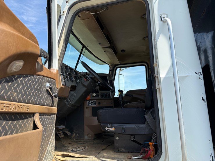 #11-•-#5197-•-2008-mack-granite-t/a-daycab-dump-truck-1m2ax04c68m003392-image-86