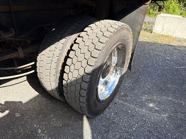 2018-ford-f550-xl-image-13