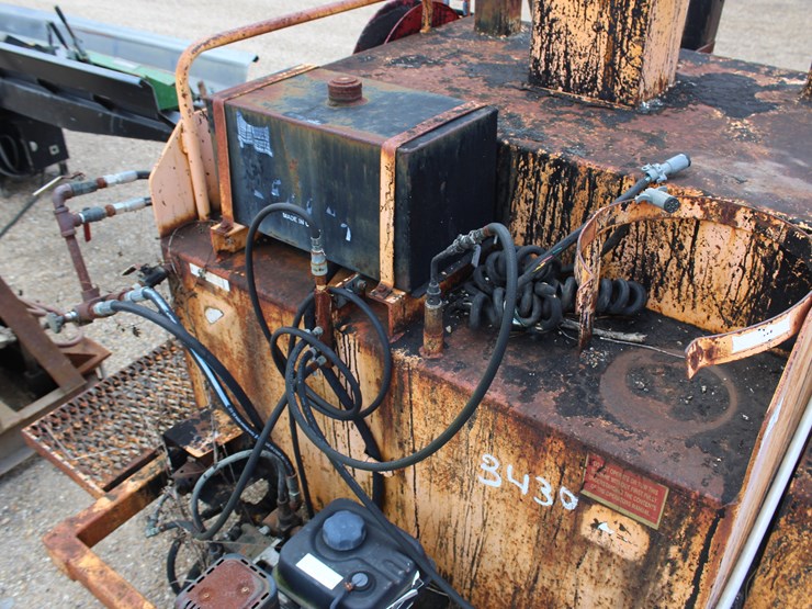 #3478-•-leeboy-4250-tar-pot-trailer-image-13