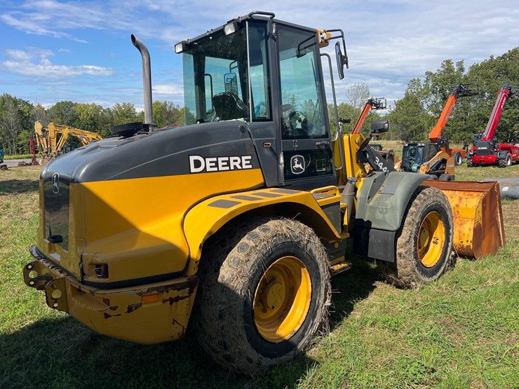 2015-deere-344k-image-4