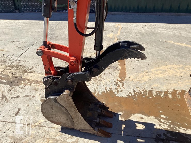 2023-kubota-kx033-4-image-19