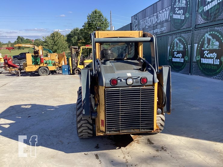 2012-deere-320d-image-4