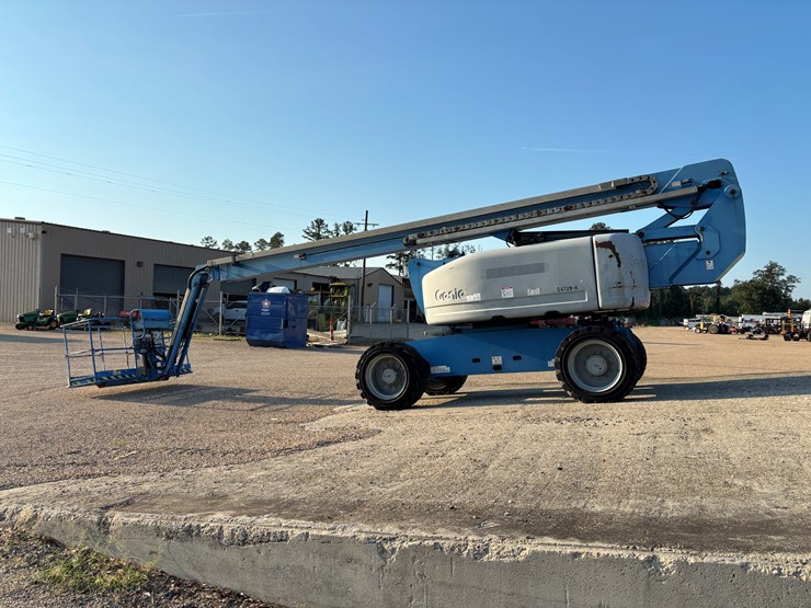 #2217-•-2012-genie-z80-manlift-image-4