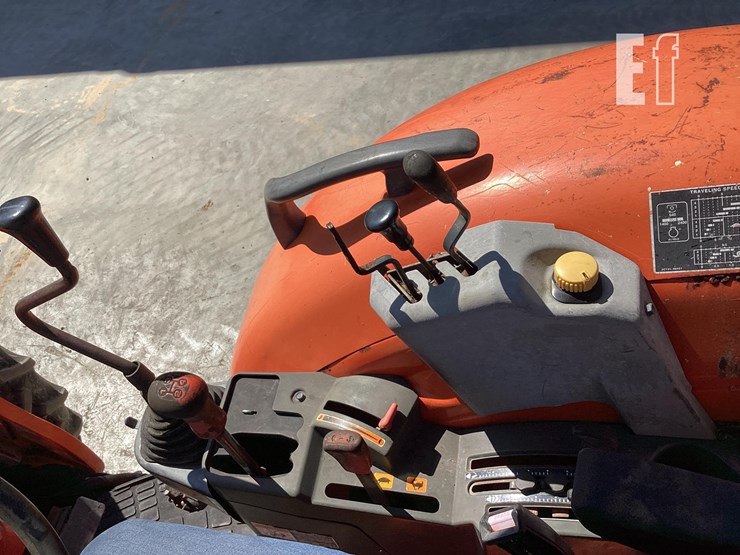2016-kubota-m7060d-image-23