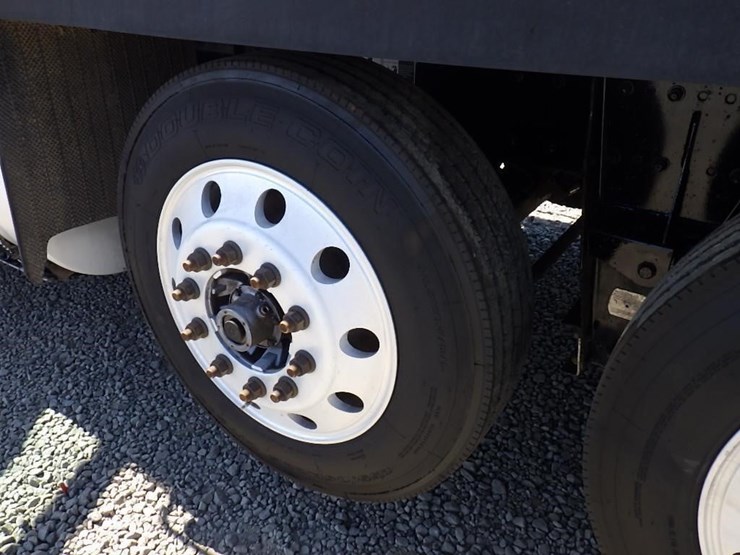 2017-kenworth-t880-image-42