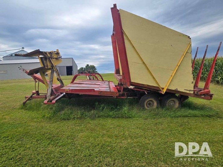 new-holland-1034-image-1