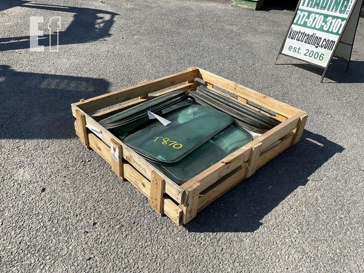 pallet-of-bobcat-m-series-rear-glass-image-1