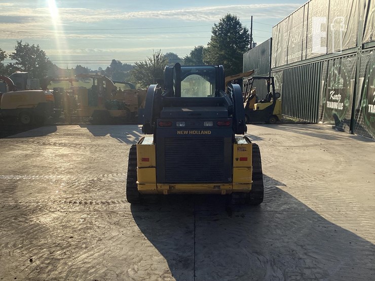 2023-new-holland-c332-image-4
