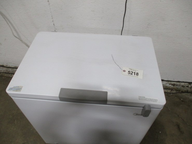 #5218-•-midea-deep-freezer-7.0-cu-ft-image-3