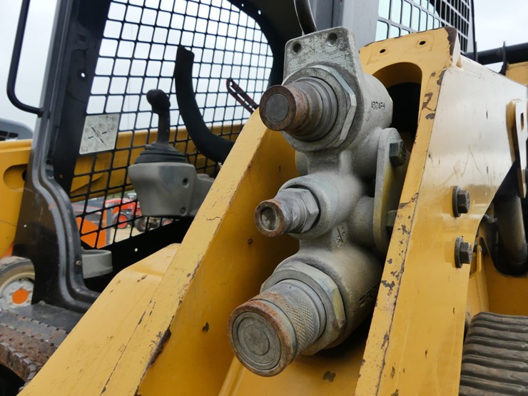 caterpillar-257d-image-11