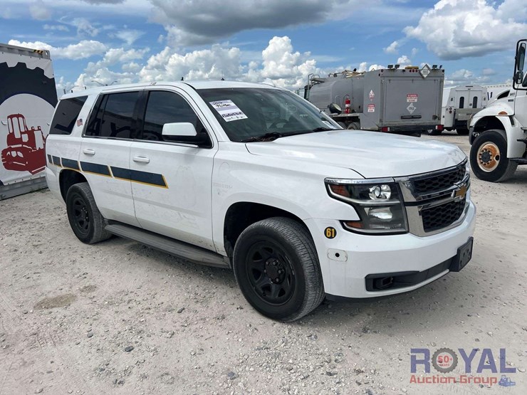 2016-chevrolet-tahoe-image-2
