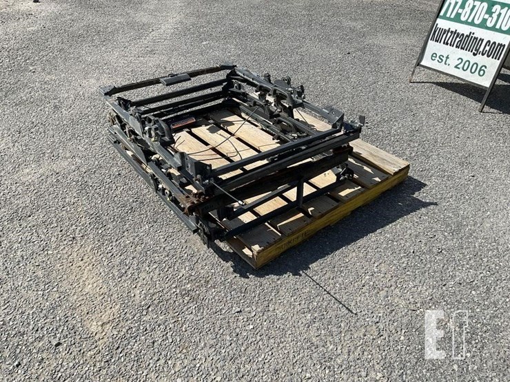 pallet-of-(5)-kubota-svl-door-frames-image-1