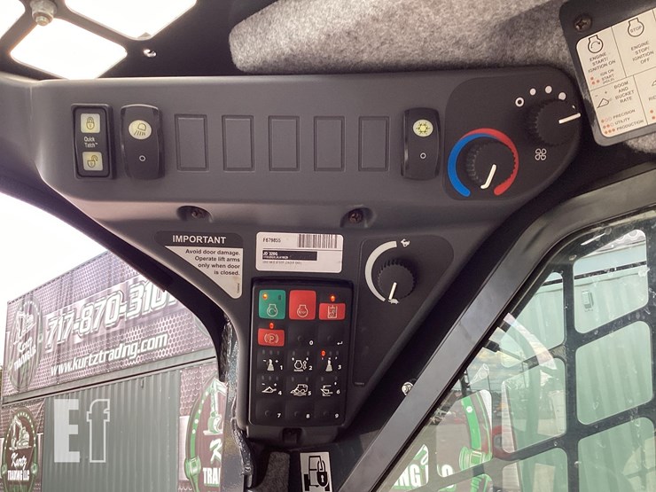 2022-deere-320g-image-15
