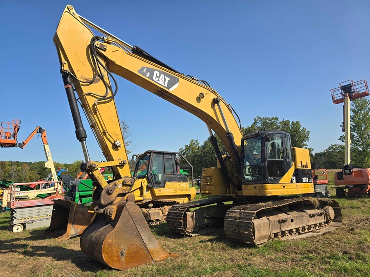caterpillar-328d-image-2