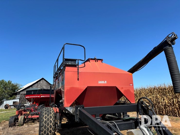 case-ih-2400-image-13