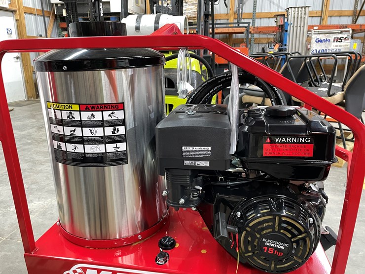 #2752-•-new-magnum-4000-hot-water-pressure-washer-image-8
