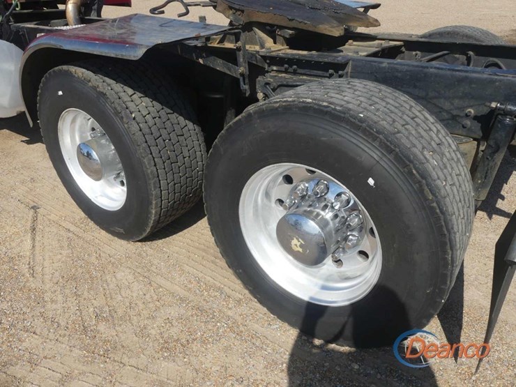 2016-kenworth-t680-image-4