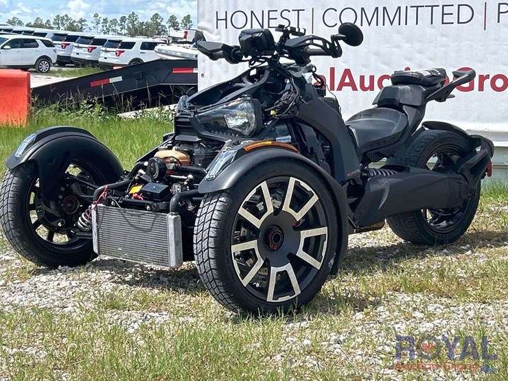 2020-can-am-ryker-rally-900-ace-3-wheeled-motorcycle-image-1