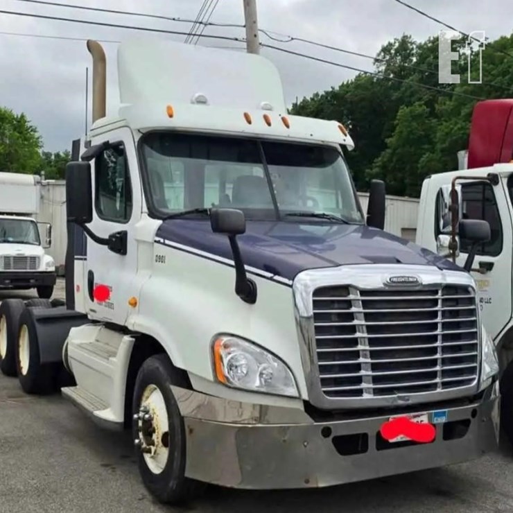 2009 FREIGHTLINER CASCADIA 125