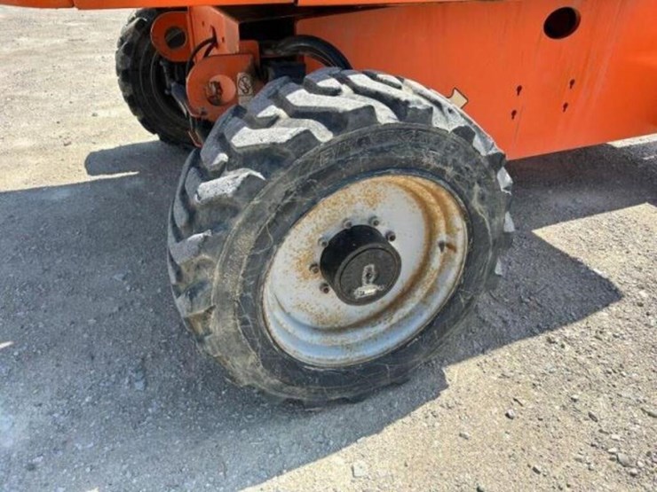 2013-jlg-660sj-image-38