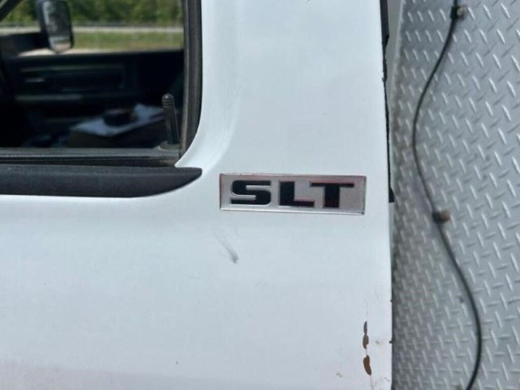 2015-dodge-ram-5500hd-image-8
